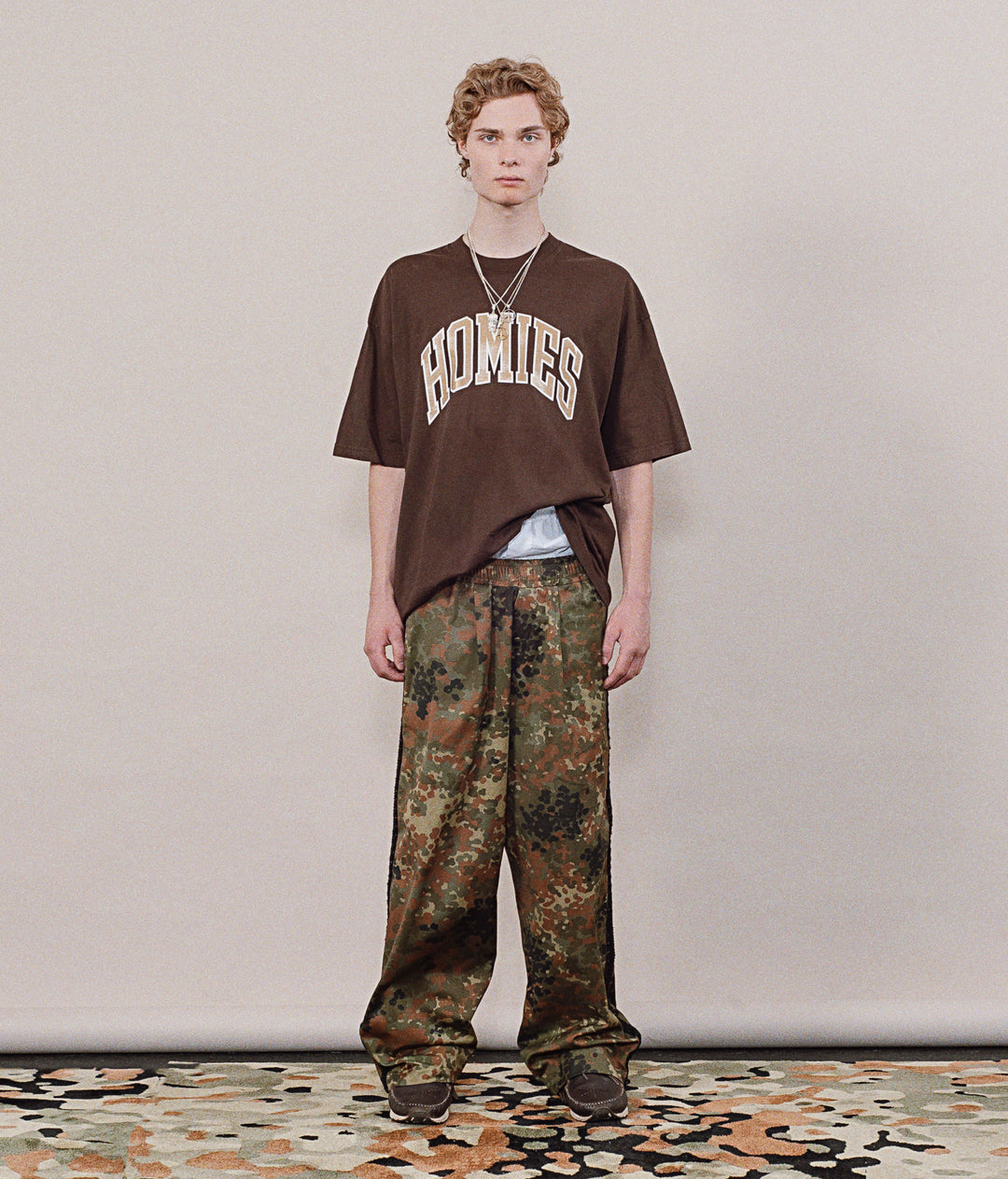COLLEGE T-SHIRT